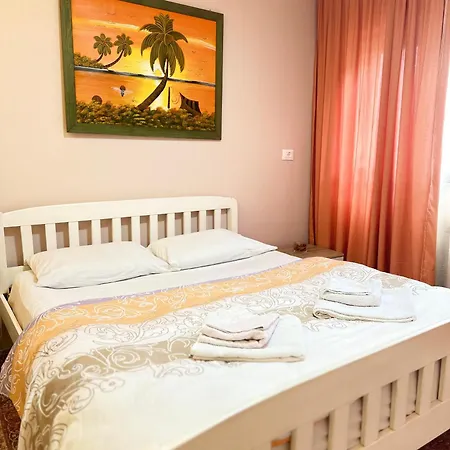 Apartment Pazari I Ri: Cozy Tirana