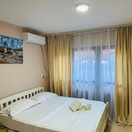 Pazari I Ri: Cozy 公寓 地拉那