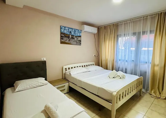 Pazari I Ri: Cozy * Τίρανα